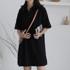 Hojija - Short-Sleeve Collared Mini T-Shirt Dress