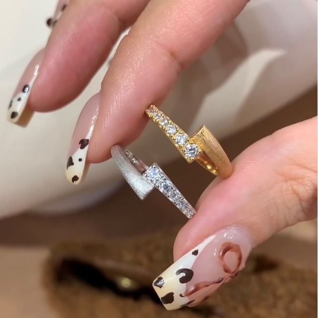 Panda Dama-Rhinestone Ring