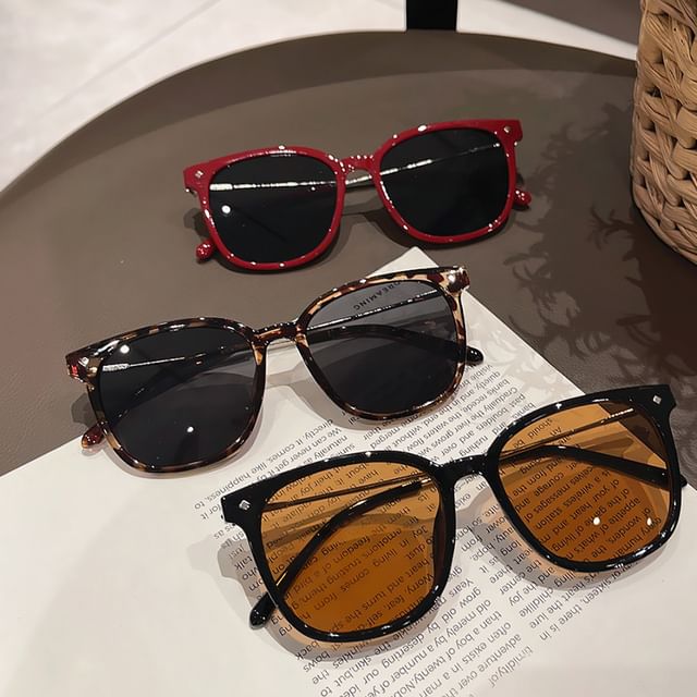 MOL Girl-Square Frame Sunglasses