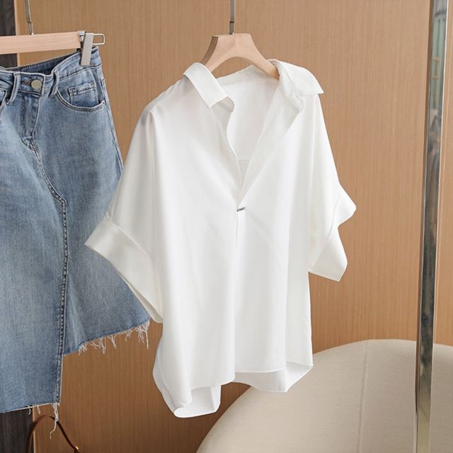 Inchioh-Short-Sleeve V-Neck Plain Blouse