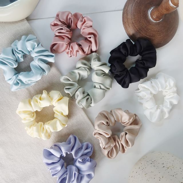 Ordinario-Plain Fabric Scrunchie