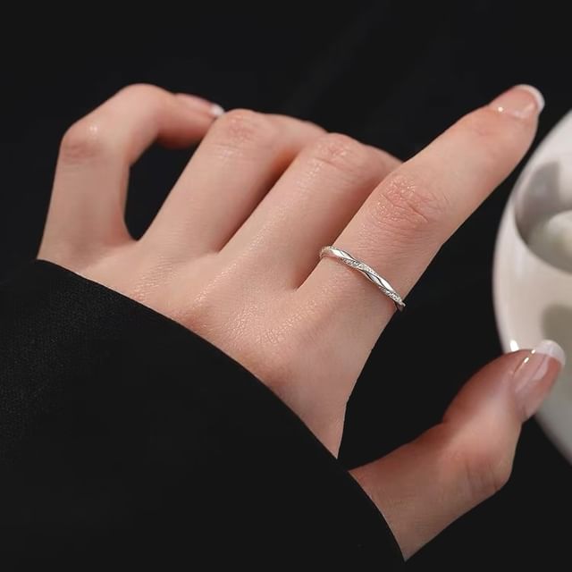 Toinianimos-Helical S925 Sterling Silver Open Ring