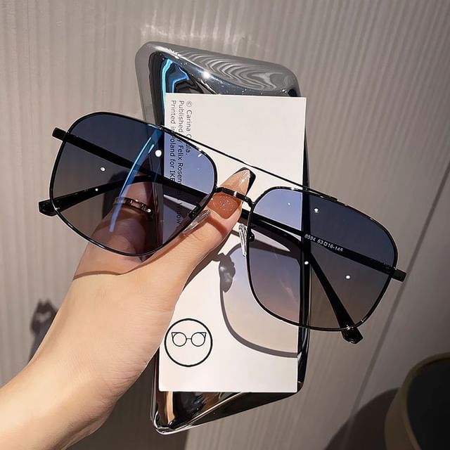 MOL Girl-Metal Frame Sunglasses