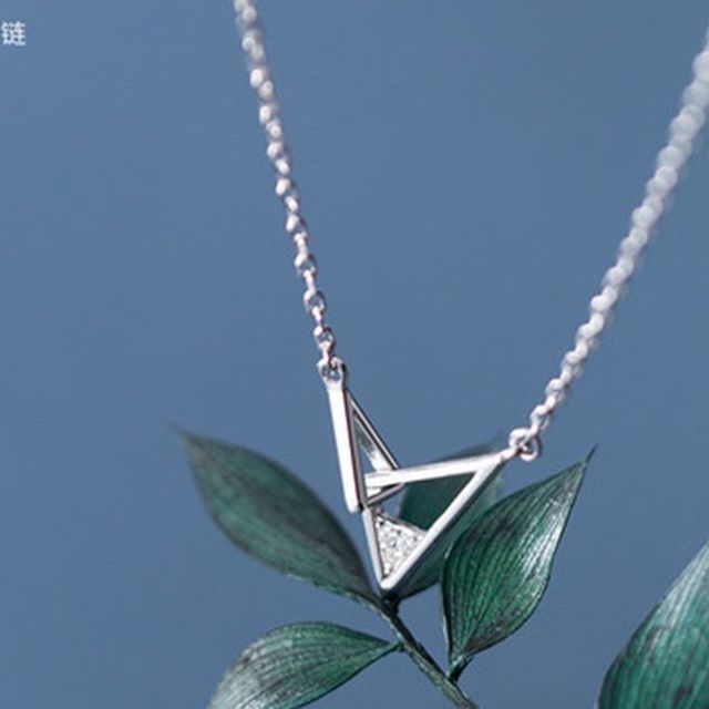 Gaya-Triangle Pendant Sterling Silver Necklace