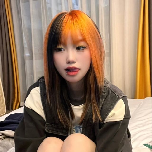 Jellyfish-Long Full Wig - Straight Highlight