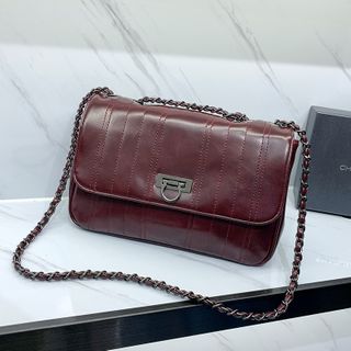 Annmuu - Chain Strap Faux Leather Crossbody Bag | YesStyle