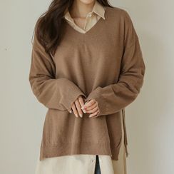 JUSTONE - V-Neck Deep-Slit Sweater JUSTONE - V-Neck Deep-Slit Sweater