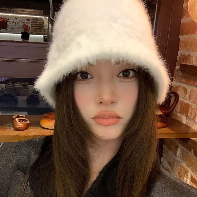 FROME-Fluffy Plain Bucket Hat