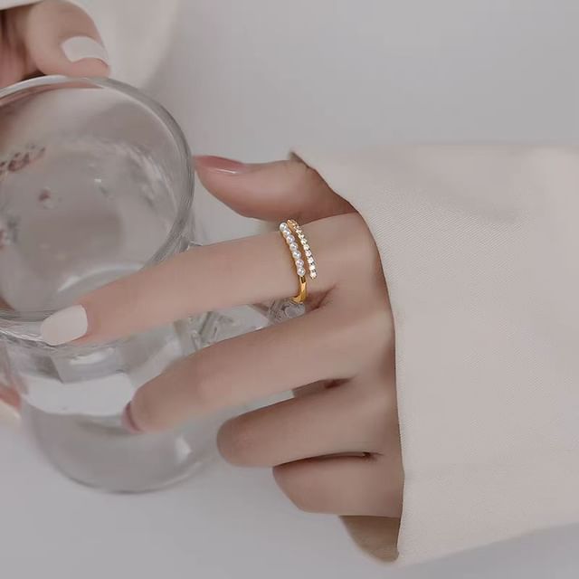 Halfla-CZ Layered Ring