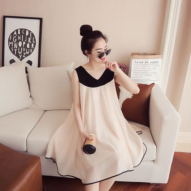 Everose-Sleeveless Paneled A-Line Dress