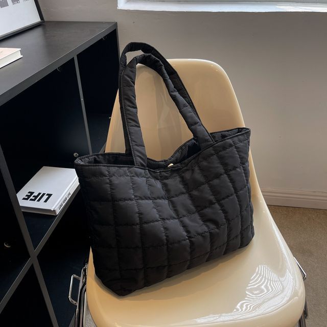 Maorong-Quilted Tote Bag
