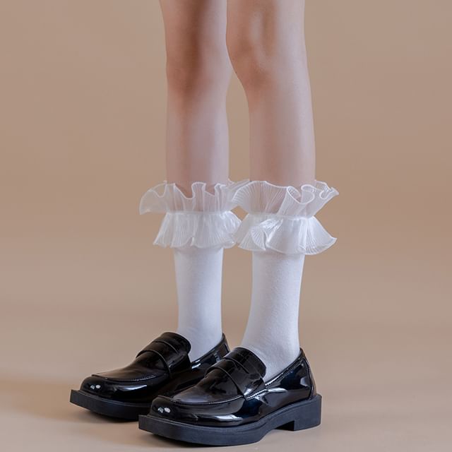 Kinoxslone-Plain Ruffle Trim Socks