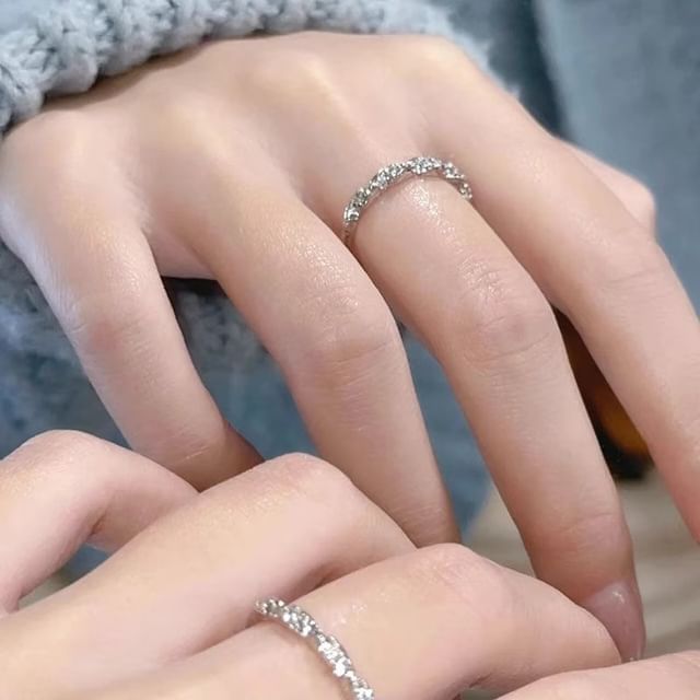Gaya-Rhinestone Alloy Open Ring