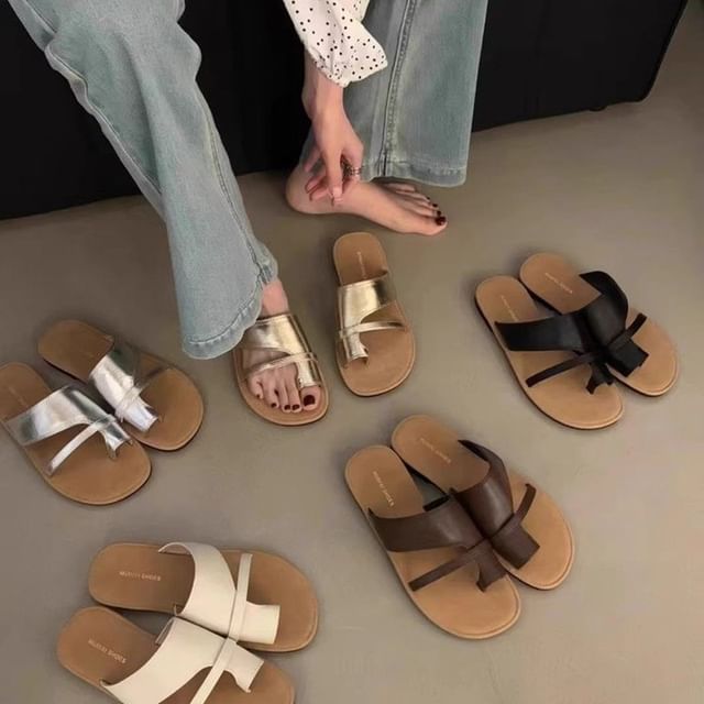 Asterisk-Toe-Loop Slide Sandals