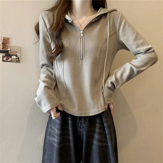 Iduna-Long Sleeve Plain Panel Hood Half Zip Tee