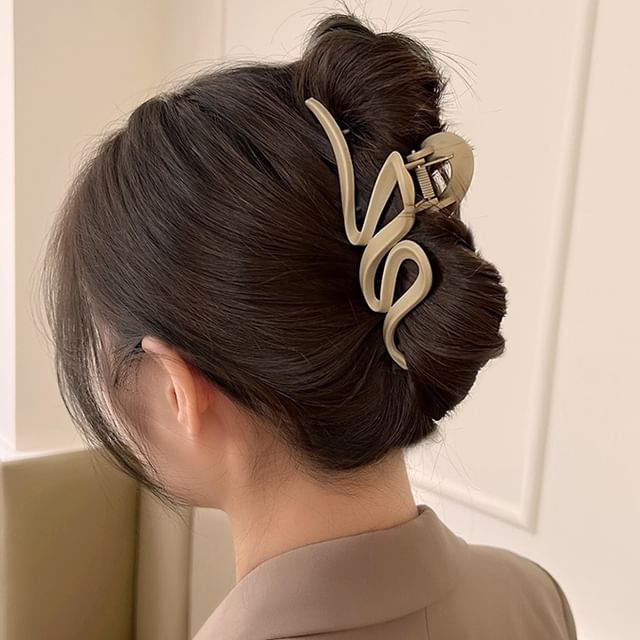 Allyrinta-Plain Matte Hair Claw