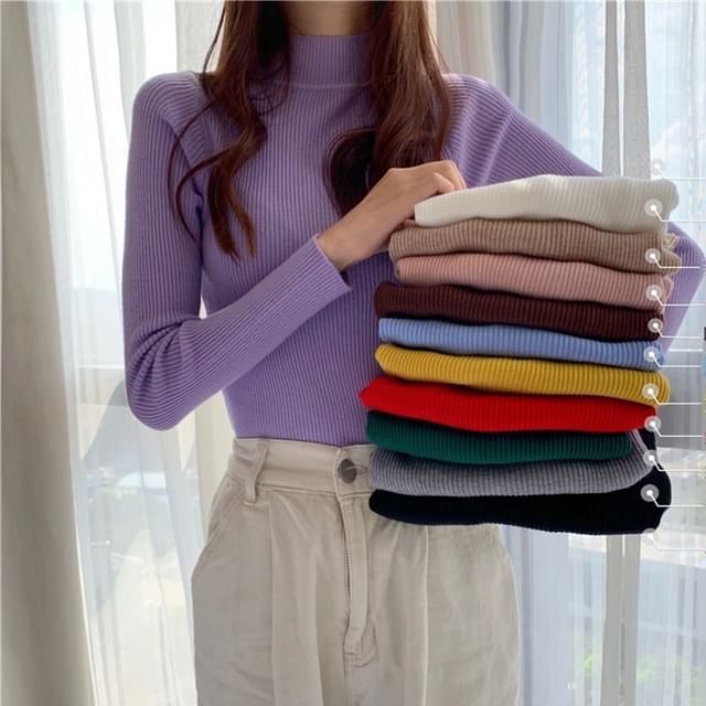 Sisyphi-Mock Neck Plain Ribbed Sweater