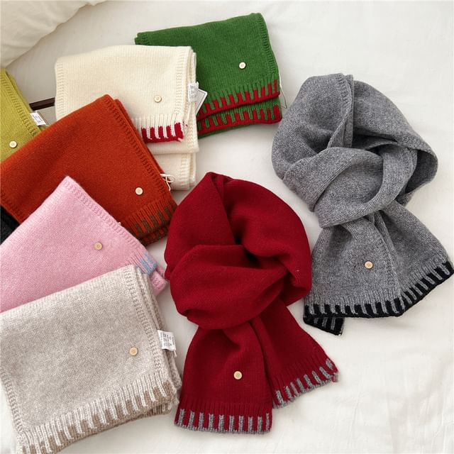 Frior-Contrast Trim Knit Scarf