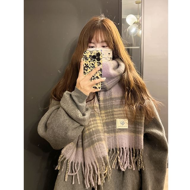 HATHOT-Plaid Fringed Scarf
