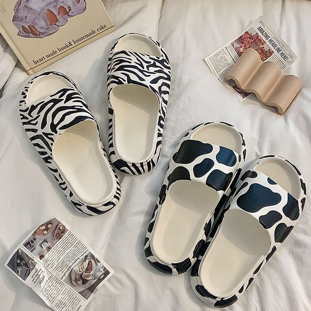 Chimi Chimi - Print Home Slippers | YesStyle
