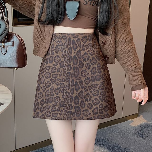 Dragan Pulse-High Waist Leopard Print Mini A-Line Skirt