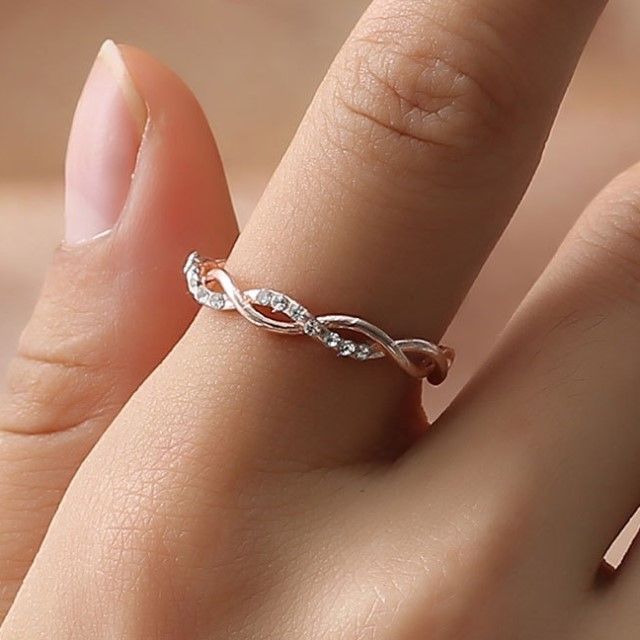 Seirios-Rhinestone Twisted Ring