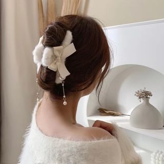 Shinto - Faux Pearl Bow Furry Hair Claw | YesStyle
