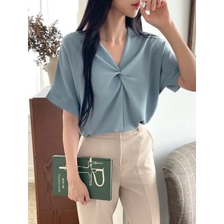 Chubby Girl Short-Sleeve V-Neck Plain Knot Blouse Sale