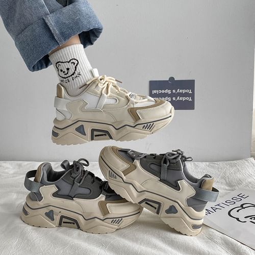 Novice - Lace-Up Platform Sneakers