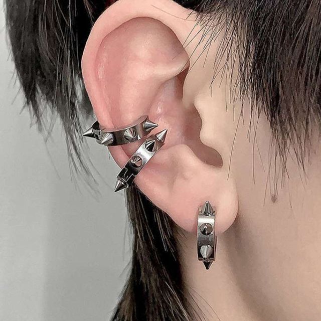 Malikasa-Studded Ear Clip