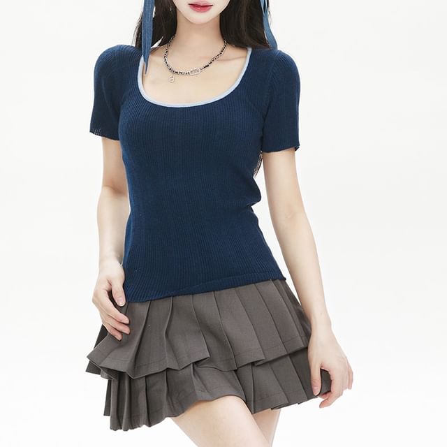 JVL-Short-Sleeve U-Neck Crop Knit Top