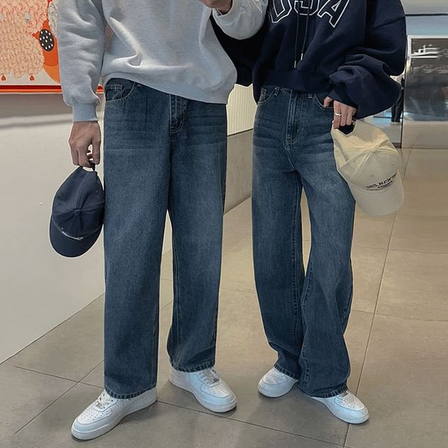 MRCYC-Mid Rise Washed Straight Leg Jeans
