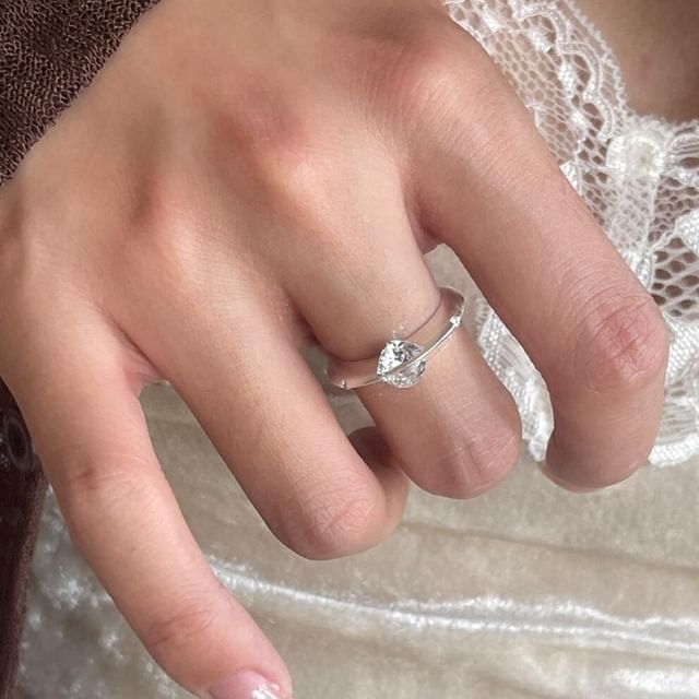 Sharkkira-Rhinestone Ring
