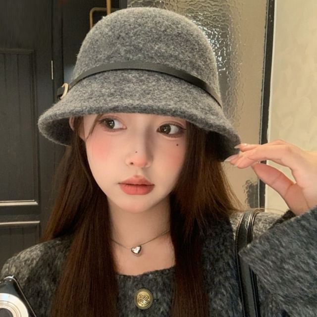 Combon-Belted Felt Cloche Hat