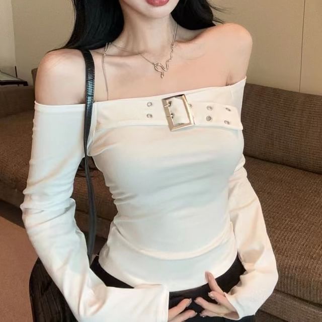 Ukiyo-Long Sleeve Off Shoulder Plain Buckled Top