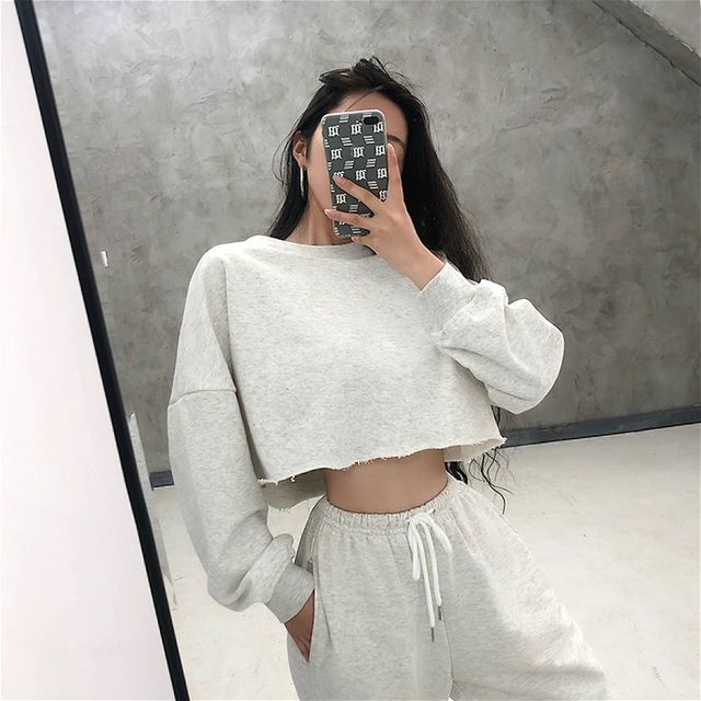RainGirl - Plain Long-Sleeve Loose-Fit Cropped Sweatshirt | YesStyle
