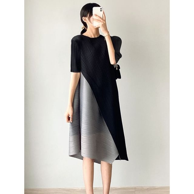INEN-Short-Sleeve Round Neck Two Tone Asymmetrical Pleated Panel Midi A-Line Dress