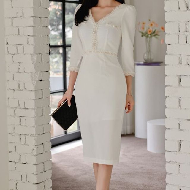 Aurora - Long-Sleeve V-Neck Contrast Trim Midi Bodycon Dress | YesStyle
