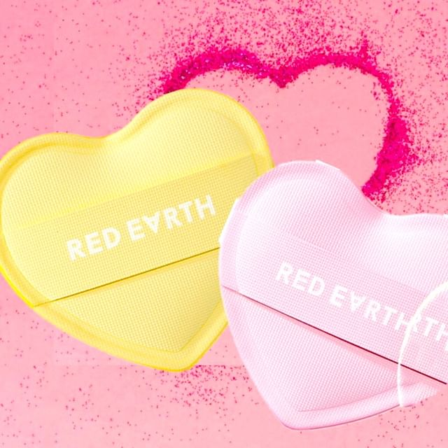 RED EARTH-Heart Blush Powder Puff Set