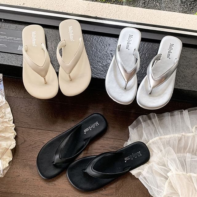 Nikao-Faux Leather Flip Flops