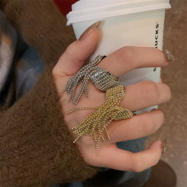 Sharkkira-Beaded Ring