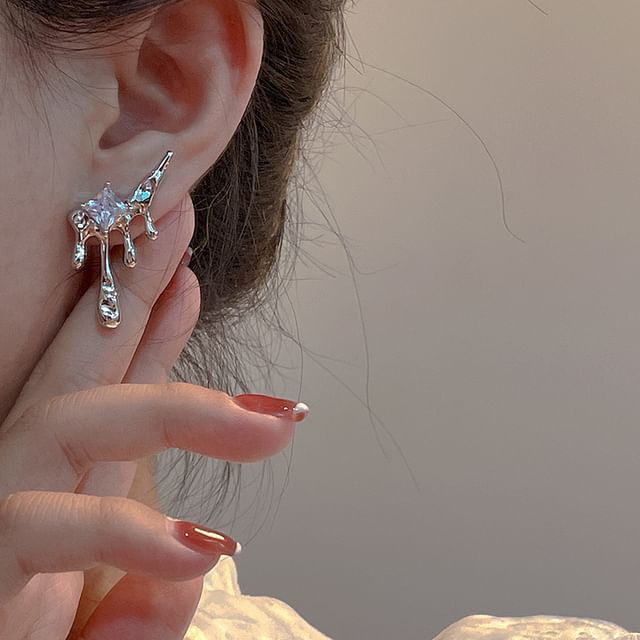 Hansha-Irregular Rhinestone Ear Stud