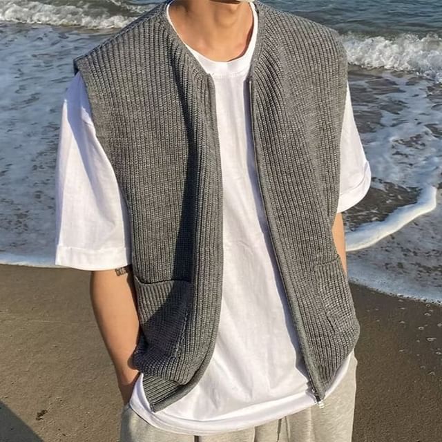 Sinlarity-V-Neck Zip-Up Plain Sweater Vest