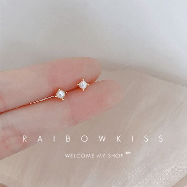 Gaya-Faux Pearl Stud Earring