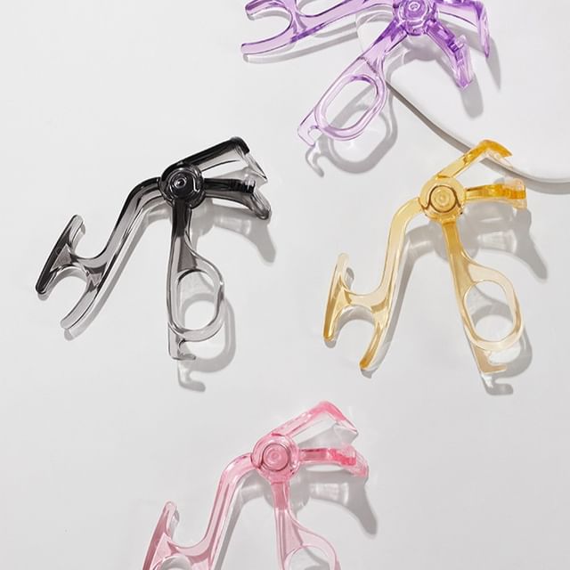 LuxeFlutter-Plastic Eyelash Curler Various Designs
