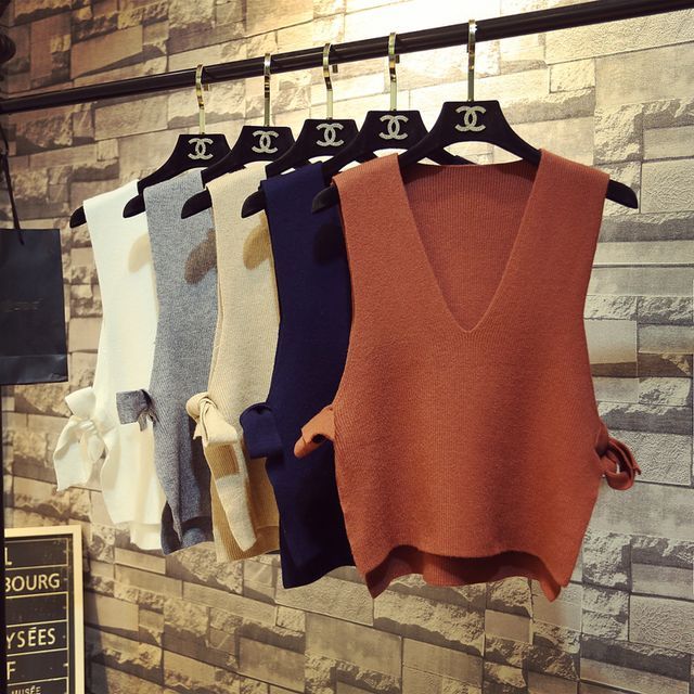 ZELIOUS Tie-Side V-Neck Sweater Vest YesStyle