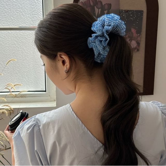 Allyrinta-Ruffled Gingham Scrunchie