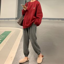 Dute - Planet Embroidered Pullover / Plain Jogger Pants Dute - Planet Embroidered Pullover / Plain Jogger Pants