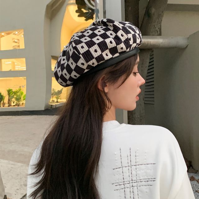 Hunter Jones - Heart Check Beret Hat 