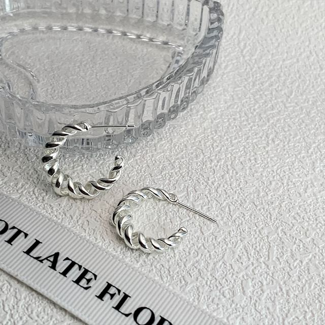 Jael-Twisted Hoop Earring